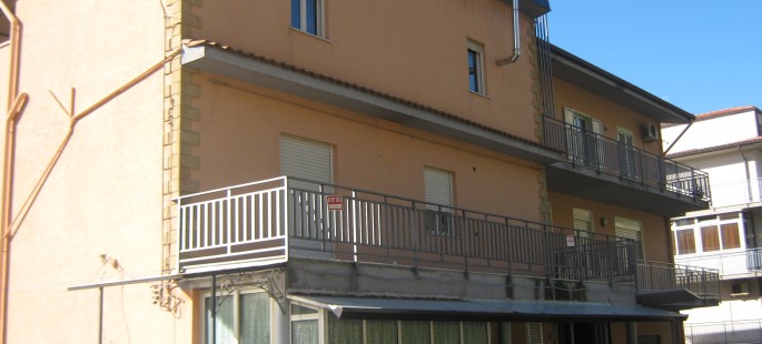 RIF 75 ( Appartamento in Via Circonvallazione )