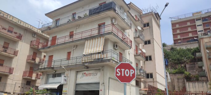 Rif 198 ( Appartamento in Via Circonvallazione)