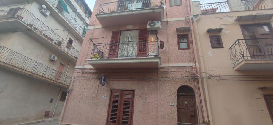 Rif 276 ( Palazzina in Via Vittorio Emanuele)